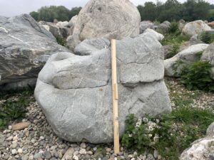 Гранит валун серый 4 тонны