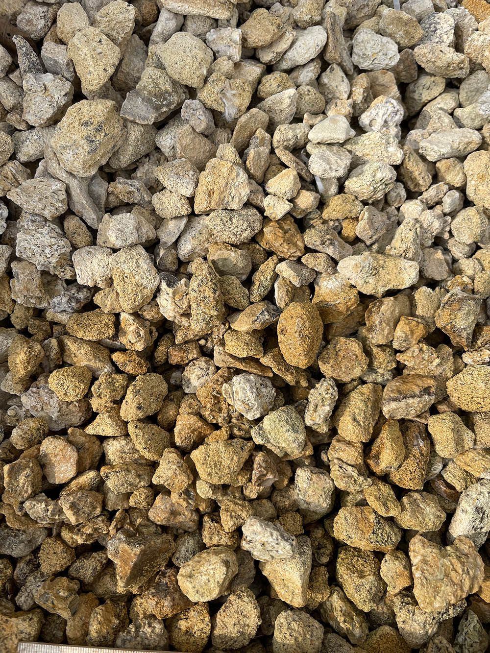 kroshka-peschanik-rakushechnik-frakcziya-10-20-mm_5 Крошка песчаник ракушечник фракция 10-20 мм